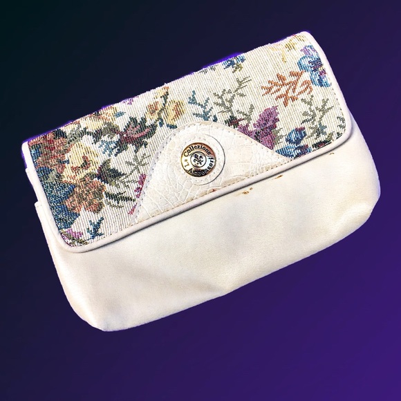 Handbags - Vintage flower stitch white leather wallet.